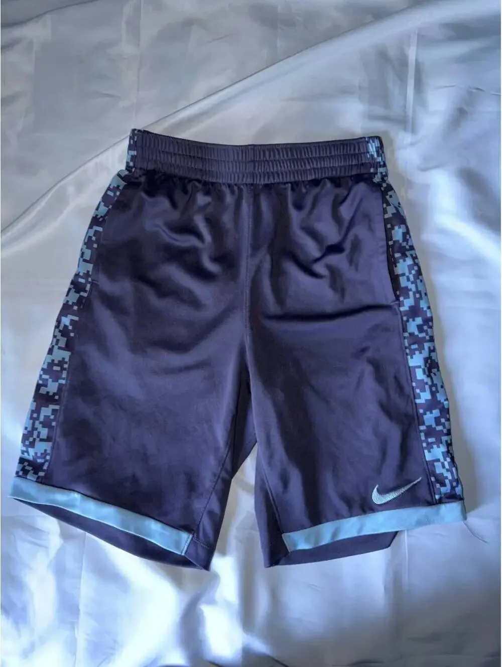 Nike Dri-FIT Kids Shorts Purple Size XL - Good